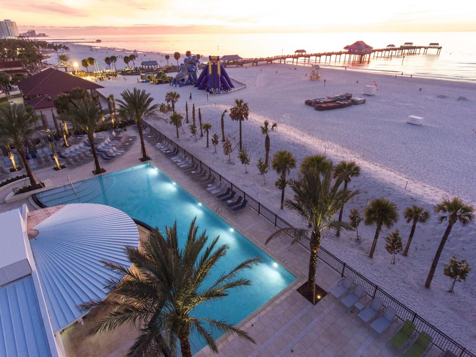 Hilton Clearwater Beach Resort & Spa Экстерьер фото