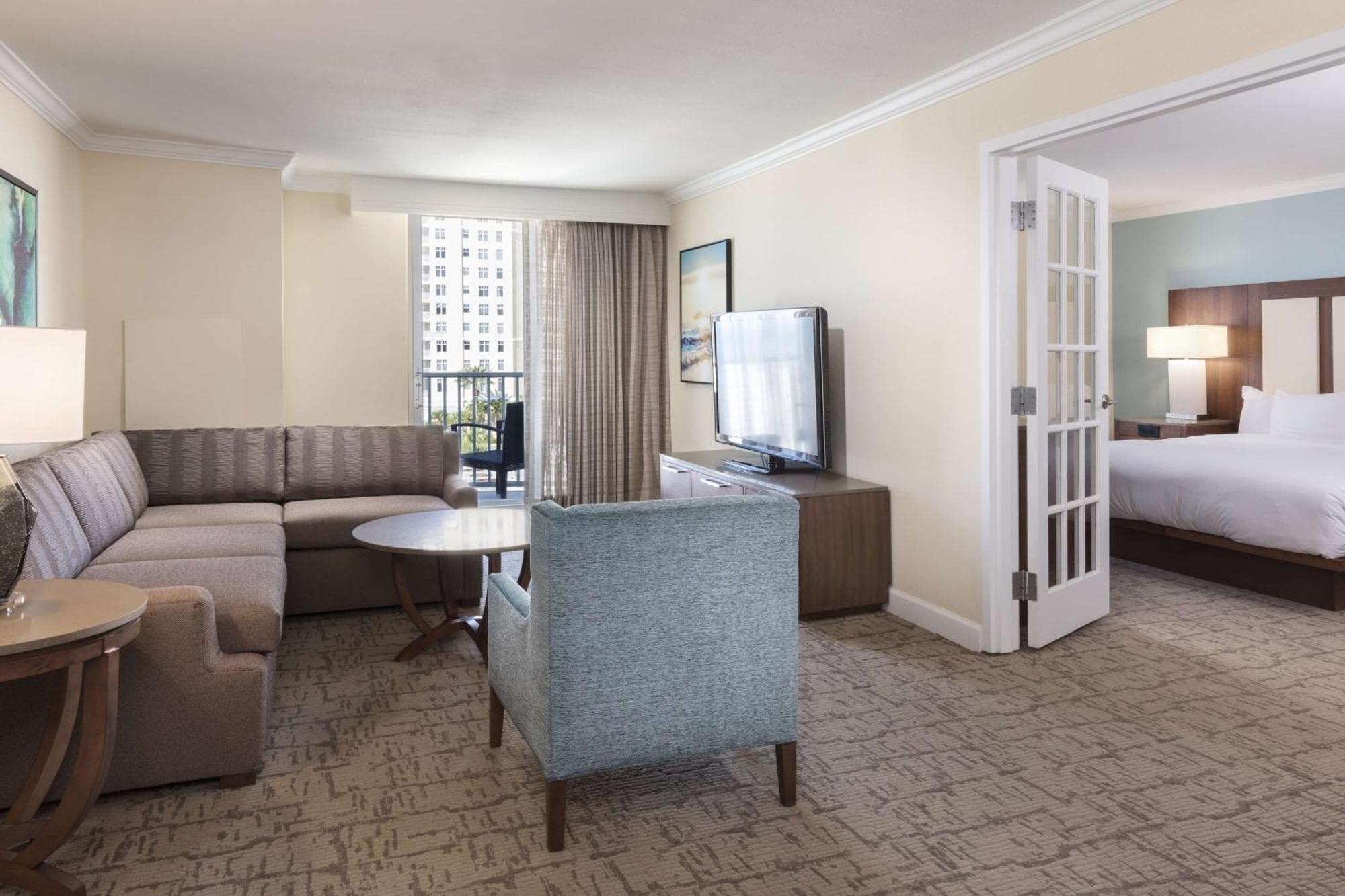 Hilton Clearwater Beach Resort & Spa Экстерьер фото
